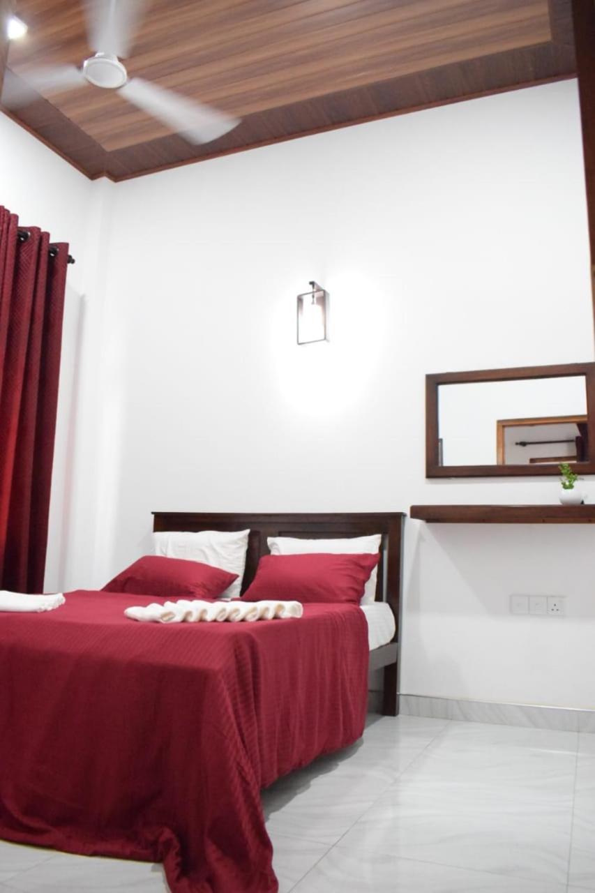 The Alexis's Guest House Negombo Extérieur photo