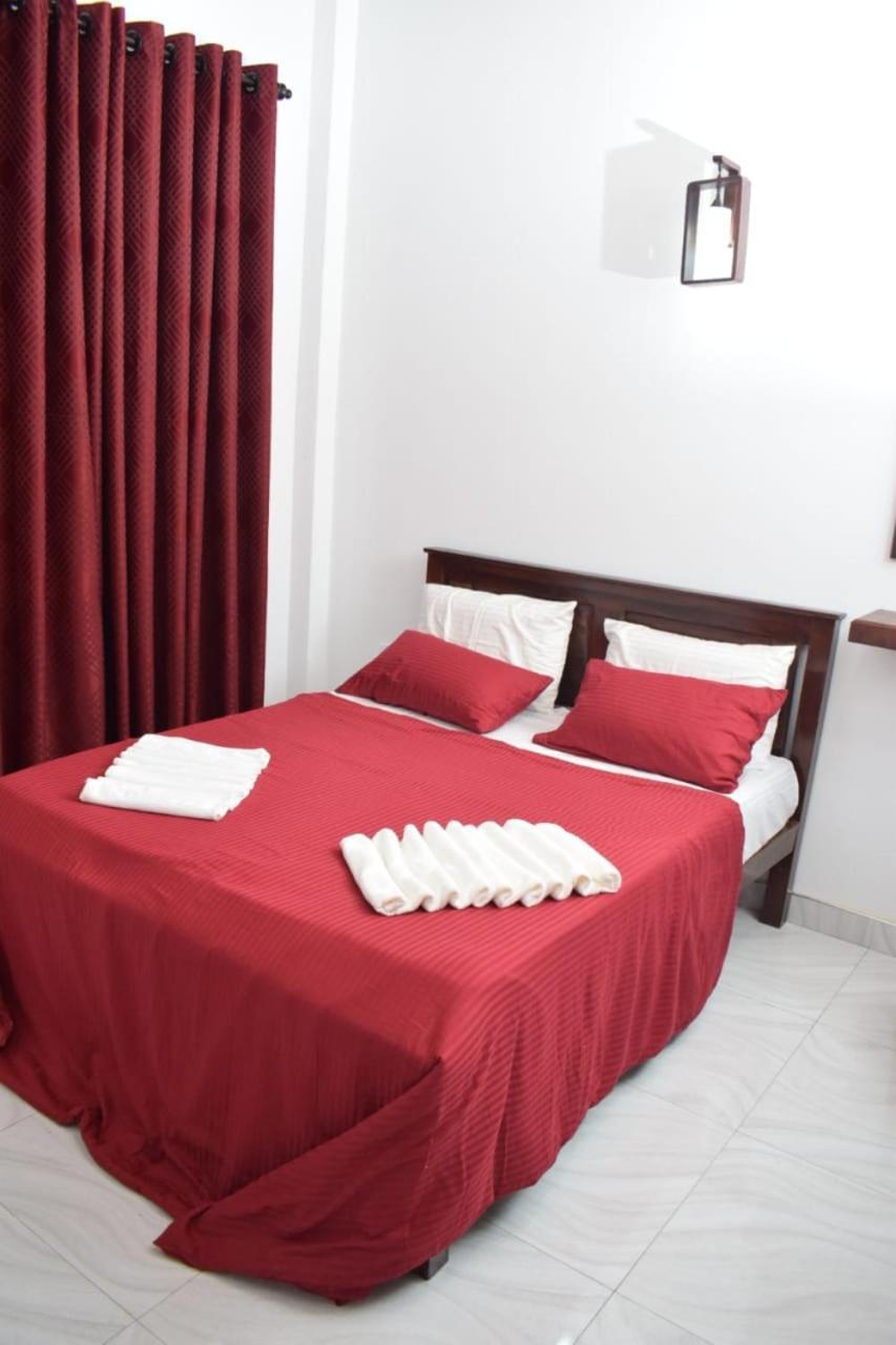 The Alexis's Guest House Negombo Extérieur photo