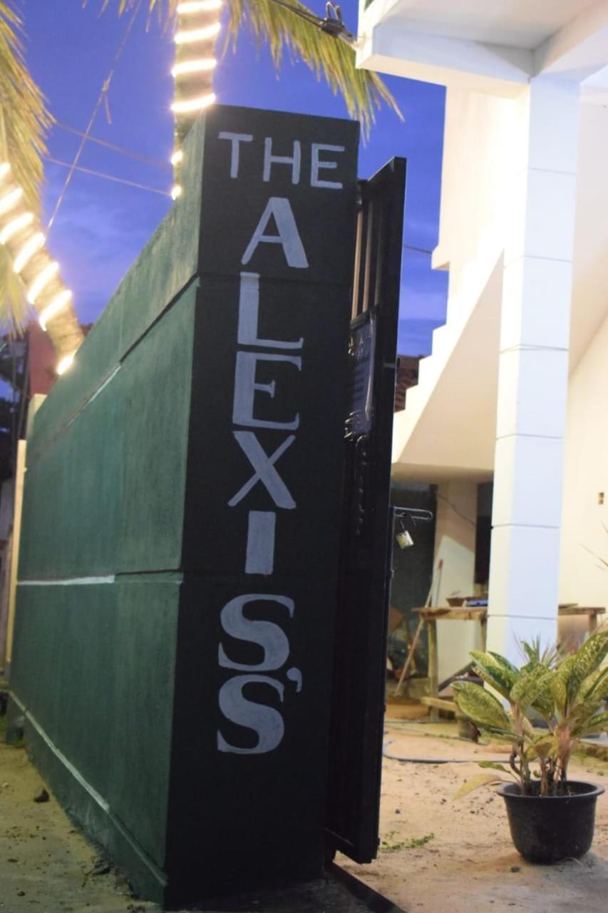 The Alexis's Guest House Negombo Extérieur photo